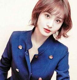 郑爽胡彦斌家庭背景